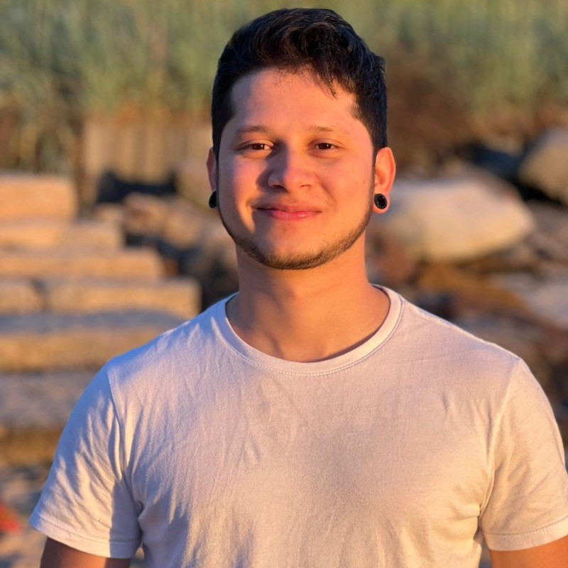 Mateo Londoo headshot